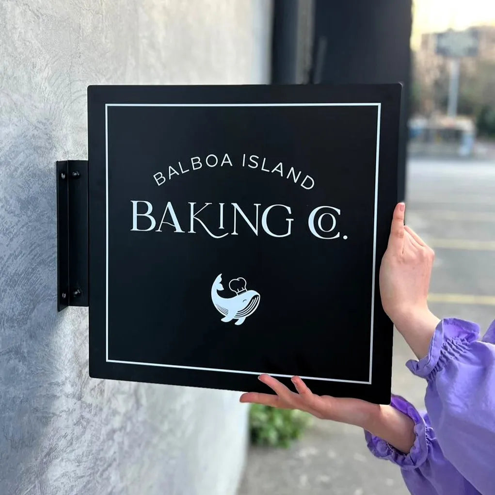 CUSTOM ACRYLIC BLADE SIGN - ROUND/SQUARE